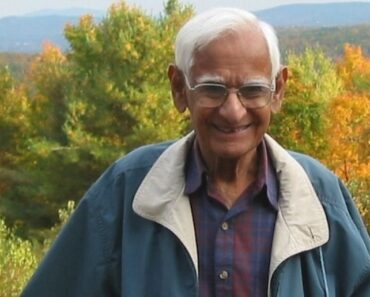 Har Gobind Khorana Wiki, Age, Death, Family, Biography & More