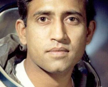 Rakesh Sharma Wiki, Age, Wife, Children, Family, Biography & more
