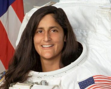 Sunita Williams Wiki, Age, Husband, Children, Family, Biography & more